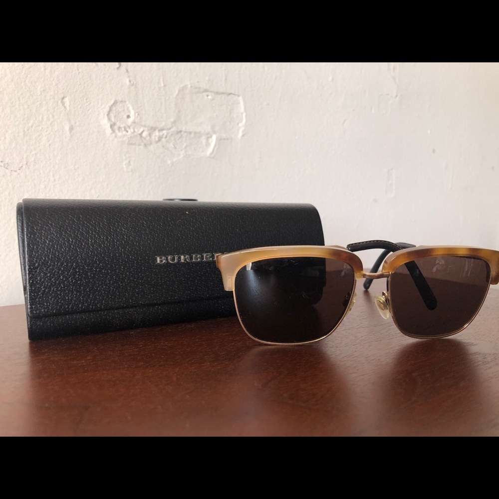 Burberry aviator style sunglasses